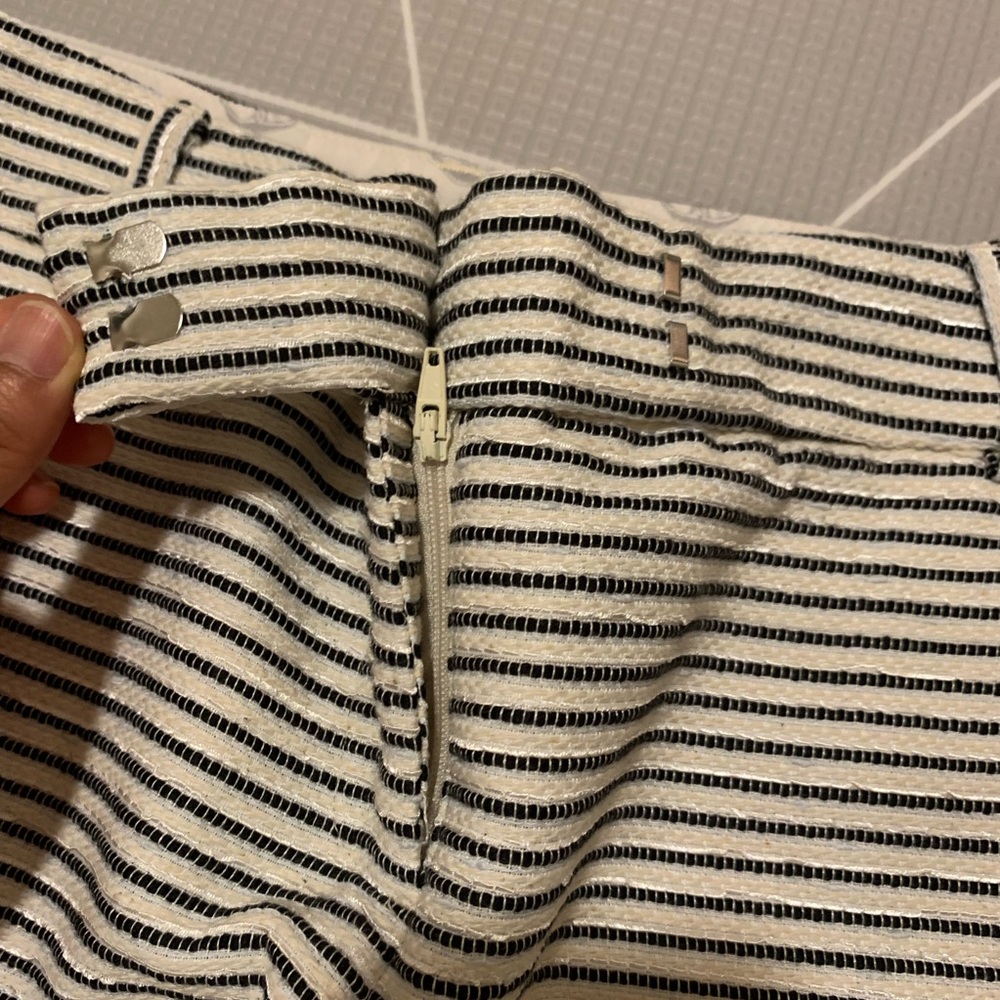 Striped Shorts - Picture 5 of 8